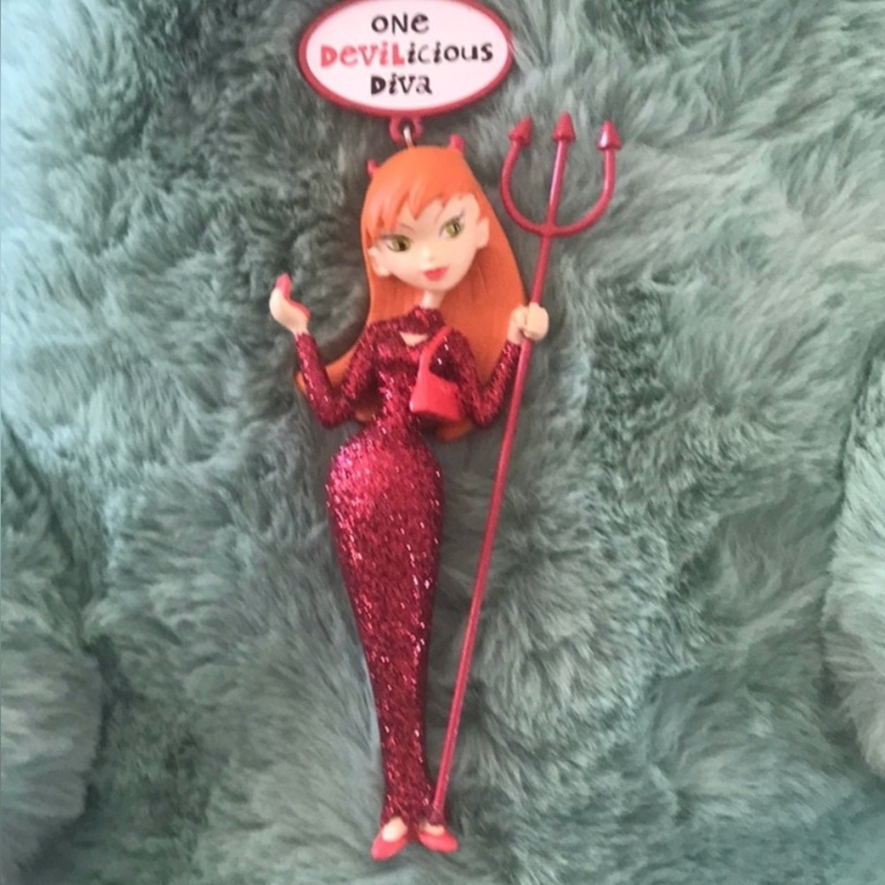 RARE HALLMARK 2009 “SASSY DIVAS” COLLECTION HALLOWEEN ORNAMENTS